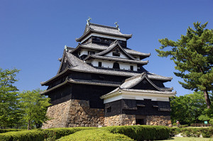 800pxmatsue_castle01bs4592 800pxmatsue_castle01bs4592